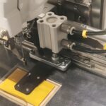 Швейна машина Jack JK-T2210D для обробки деталей по контуру