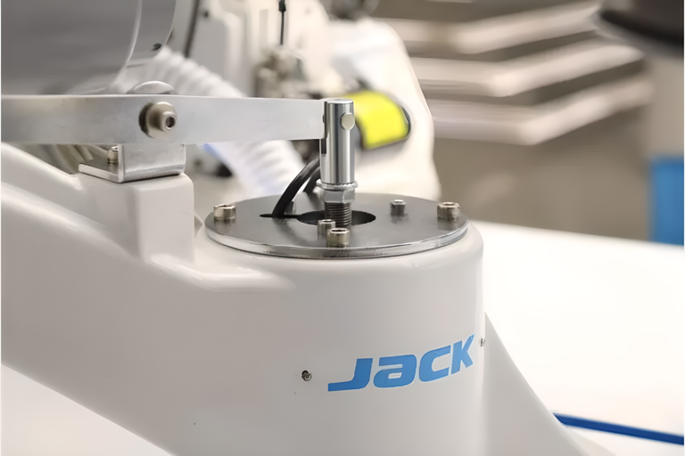 Швейна машина Jack JK-8740-460-02H/D/AW1S флетлок
