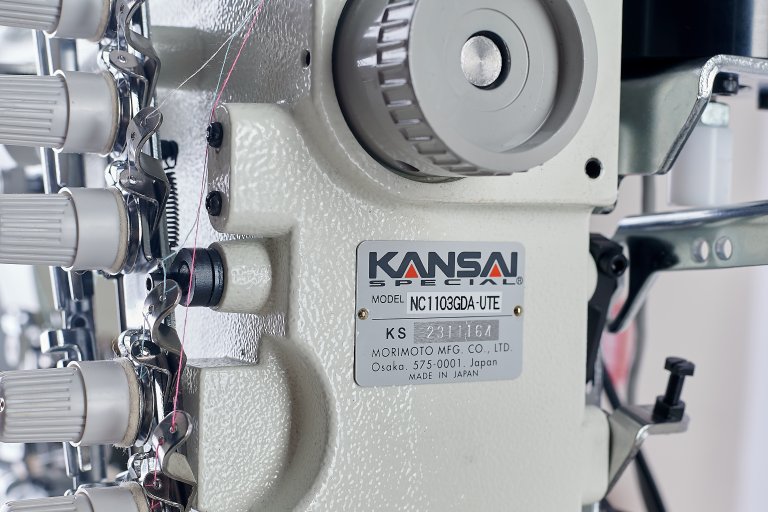 Розпошивальна машина KANSAI SPECIAL NC1103GDA-UTE-1/4 (6.4 мм) з малою циліндричною платформою