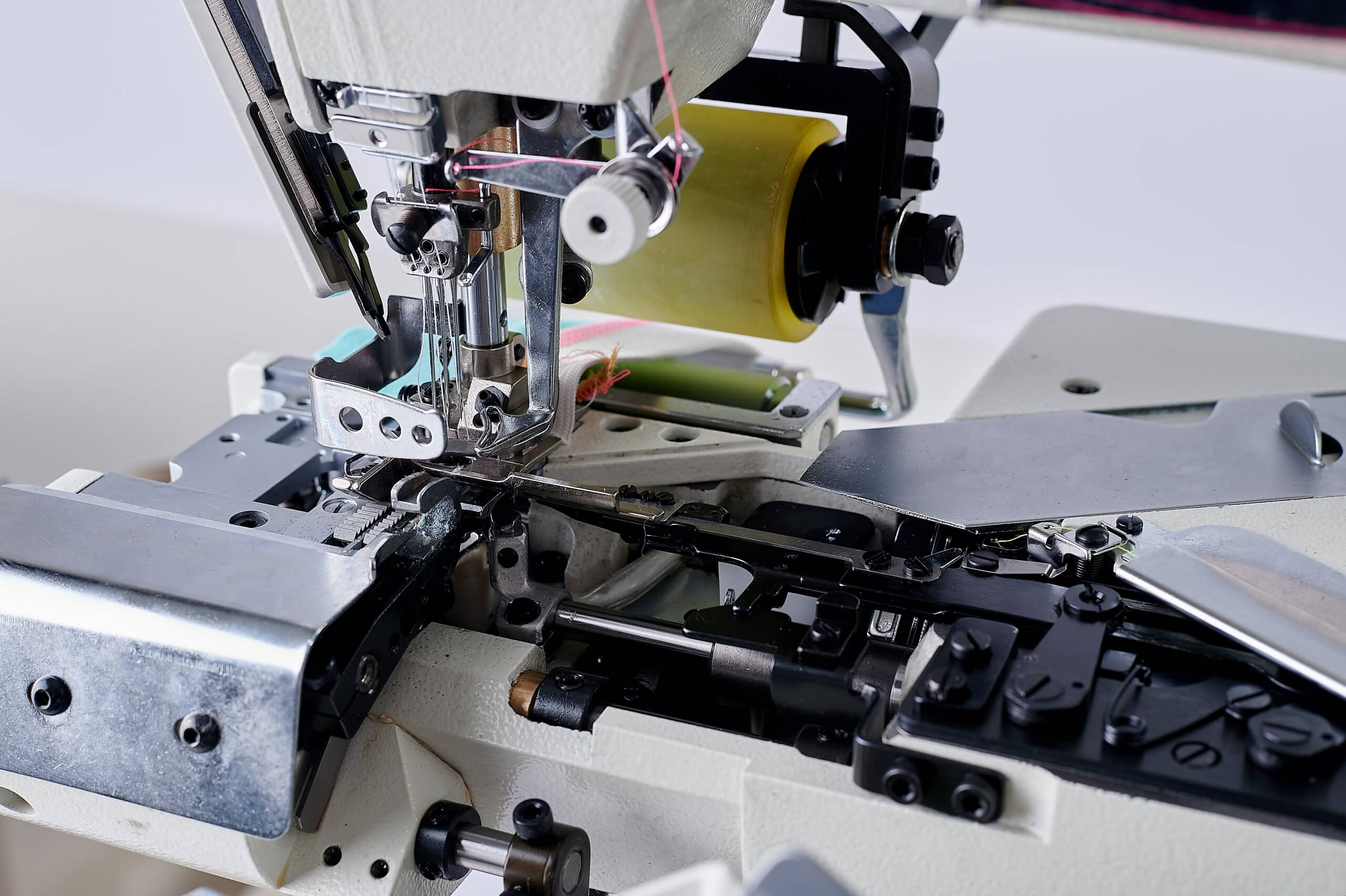 Розпошивальна машина KANSAI SPECIAL NR-9803GPEHK-UTA-1/4 (6.4 мм)  з циліндричною платформою