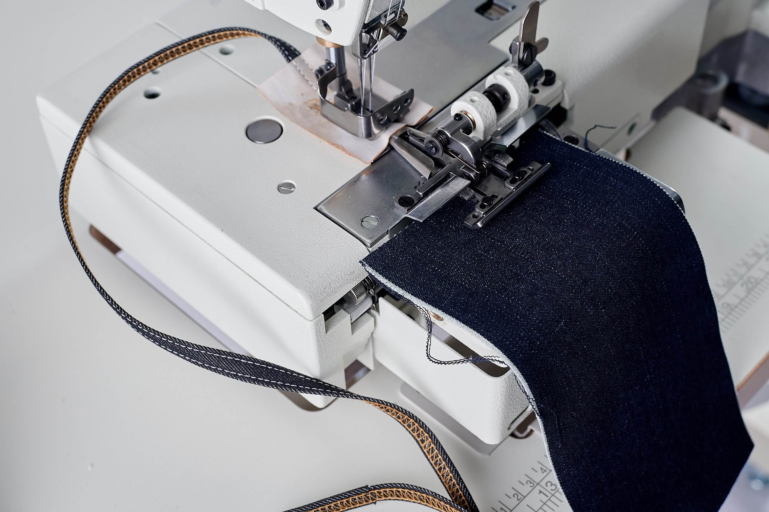 Розпошивальна машина KANSAI SPECIAL NR9803GALK-UTA-7/32 (5.6 мм) з циліндричною платформою