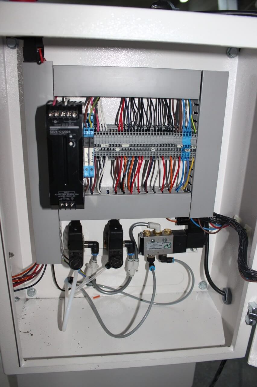 Установка Malkan UP22XPGZN для розпрасування бічних швів із вбудованим вакуумом та парою