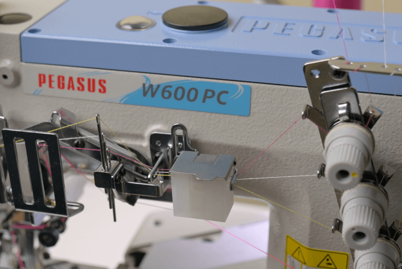 Плоскошовна швейна машина Pegasus W662PCH-01GX356BS/D332/Z101