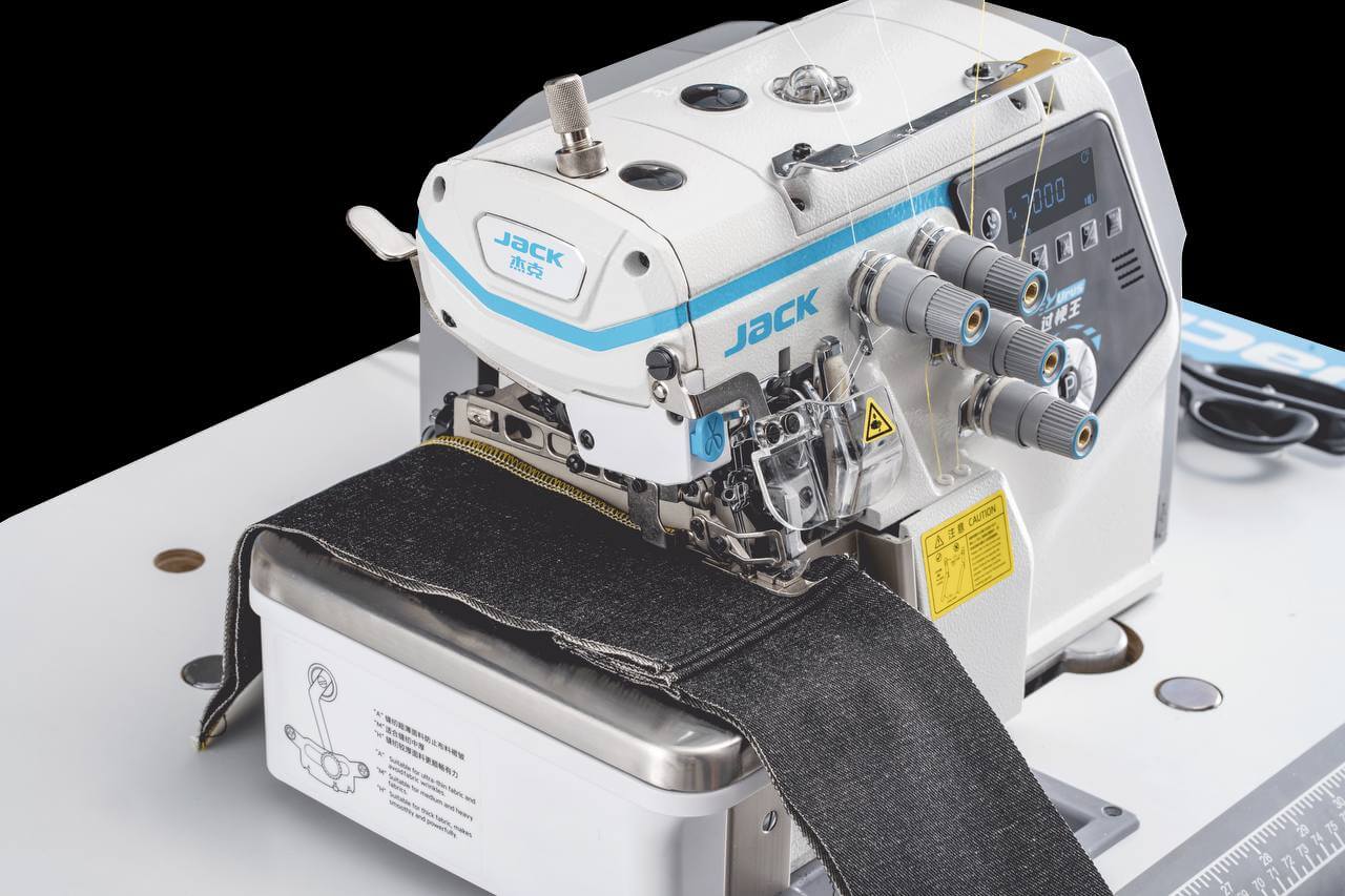 Оверлок Jack C7-4-M03/333 з чипом штучного інтелекту та системою просування Rhino