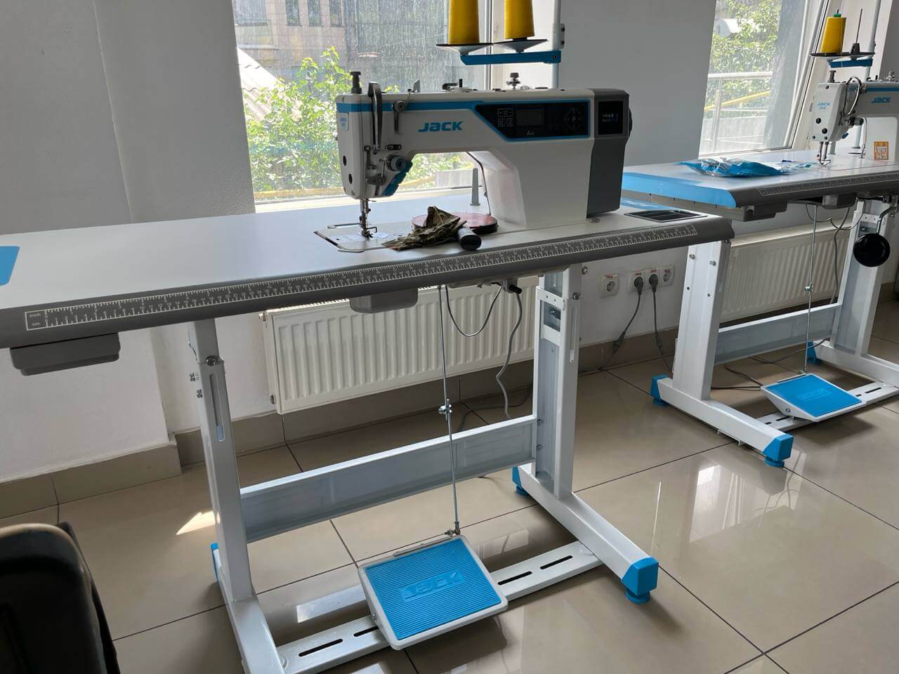 Швейна машина Jack A4C-CHL-7 з чипом штучного інтелекту, для важких тканин