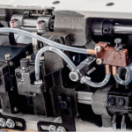 Двоголкова швейна машина Jack JK-58420B-A-005C-Y для середніх та важких матеріалів