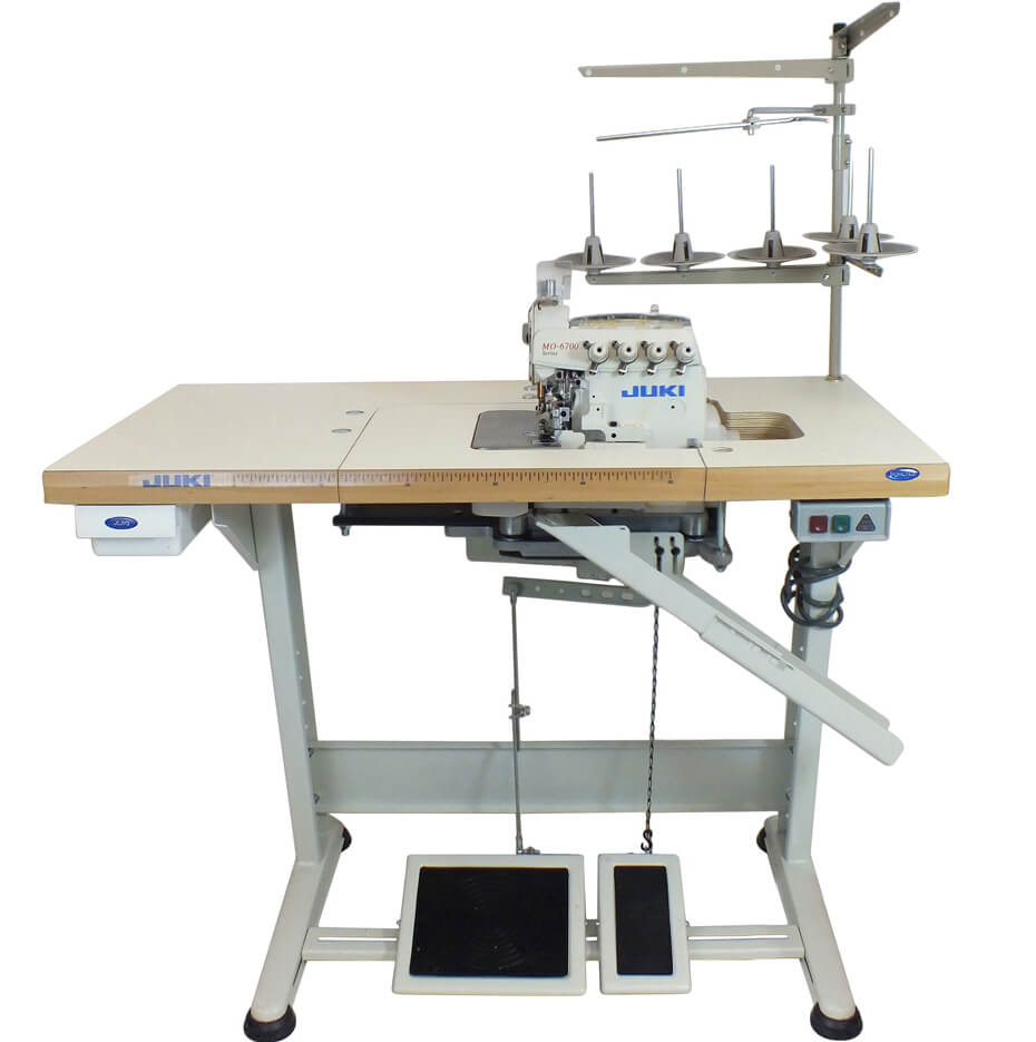 Оверлок Juki MO6714DABE644H/G39/Q141 з пристосуванням для настрочування тасьми та утопленою стільницею